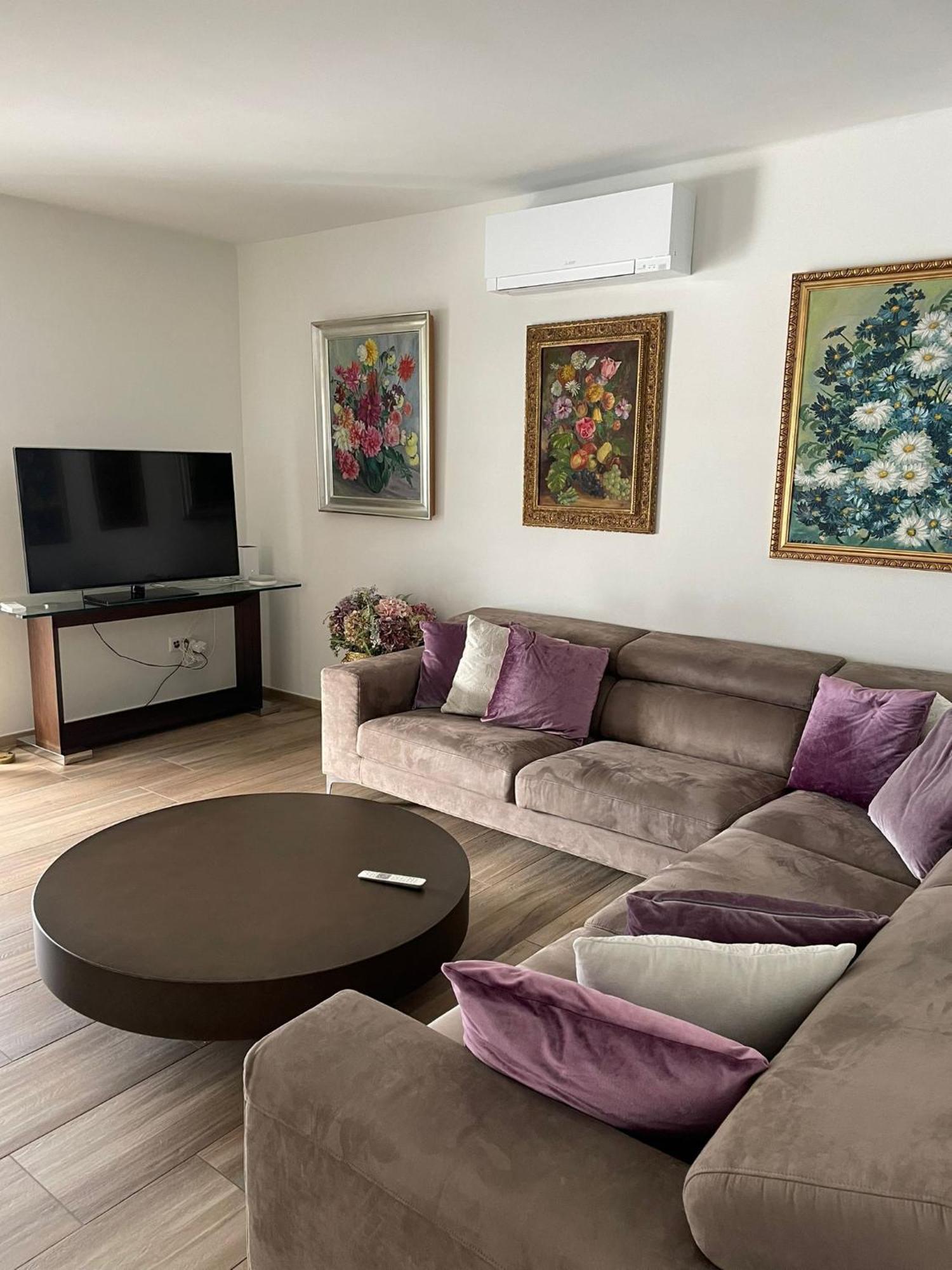 Ramarro Apartment